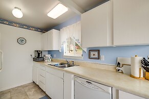 Peaceful Cloverdale Home - Walk to Winema Beach