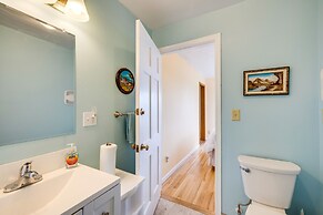 Peaceful Cloverdale Home - Walk to Winema Beach