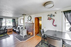 Darrington Rental w/ Private Yard & Mountain Views