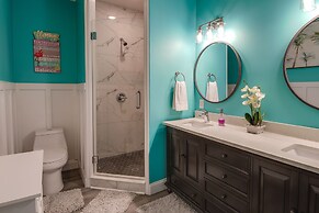 Lakefront Sharps Chapel Retreat w/ Boat Dock!