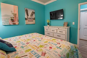 Lakefront Sharps Chapel Retreat w/ Boat Dock!