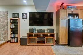 Quaint Naples Cottage: Walk to Trickey Pond & Cove