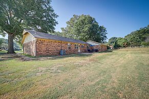 Quiet Oklahoma Home - Close to Golf Courses!
