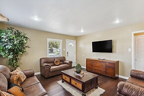 Quaint Midland Home ~ 1 Mi to Downtown!