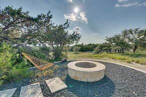 Getaway w/ Fire Pit ~ 5 Mi to Pedernales River!