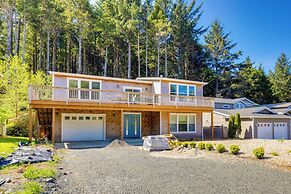 Modern Arch Cape Home: Ocean View, Steps to Beach!