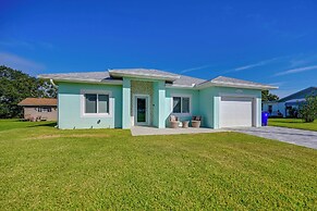 Sebring Serenity: Waterfront Retreat w/ Boat Dock!