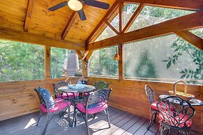 7 Mi to Lake Lure: Mill Spring Cabin w/ Hot Tub