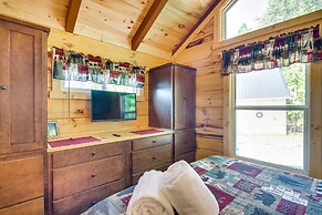 7 Mi to Lake Lure: Mill Spring Cabin w/ Hot Tub
