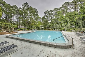 Niceville Retreat w/ Boat Dock, Golf Course & Pool