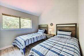 Niceville Retreat w/ Boat Dock, Golf Course & Pool