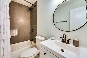 Niceville Retreat w/ Boat Dock, Golf Course & Pool