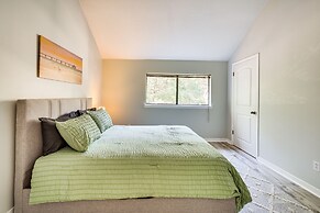 Niceville Retreat w/ Boat Dock, Golf Course & Pool