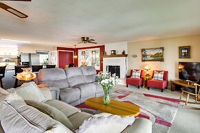 Lakefront Canadian Gem: Hot Tub, Decks & Grills