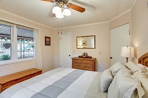 Lakefront Canadian Gem: Hot Tub, Decks & Grills