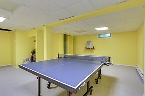 Sparrow Bush Retreat w/ Pool & Screened Porch