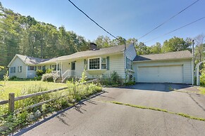 Sparrow Bush Retreat w/ Pool & Screened Porch
