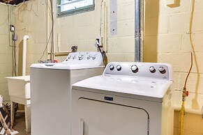 Sparrow Bush Retreat w/ Pool & Screened Porch