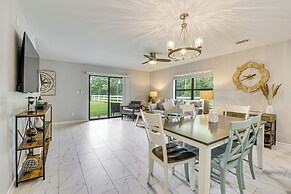 Waterfront Townhome ~ 10 Mi to Navarre Beach!