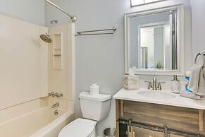 Waterfront Townhome ~ 10 Mi to Navarre Beach!