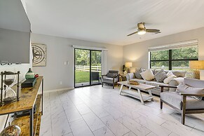 Waterfront Townhome ~ 10 Mi to Navarre Beach!