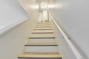 Waterfront Townhome ~ 10 Mi to Navarre Beach!