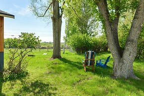Family-friendly Lander Home Rental: Yard, Patio!