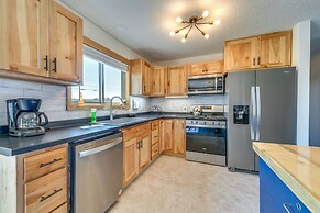 Family-friendly Lander Home Rental: Yard, Patio!