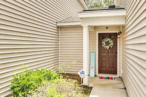 Charming North Charleston Townhome - Pets Welcome!