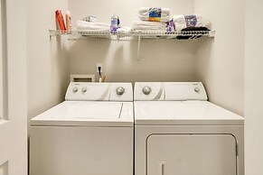 Charming North Charleston Townhome - Pets Welcome!