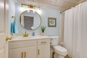 Creekfront Dauphin Island Cottage: Walk to Gulf!