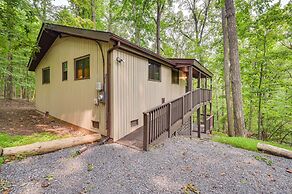 Charming Hedgesville Retreat w/ Deck + Fireplace!