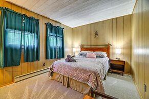 Pet-friendly Pocono Lake Cabin w/ Community Pool!