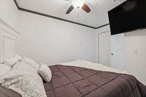 Cozy Snowshoe Condo Rental: Walk to Chair Lift!