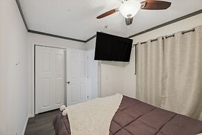 Cozy Snowshoe Condo Rental: Walk to Chair Lift!