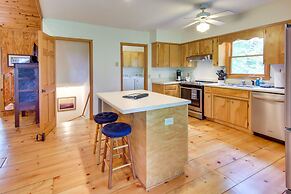 Relaxing Saluda Home Near Waterfall Trails!