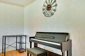 Franconia Home w/ Community Pool & River Access!