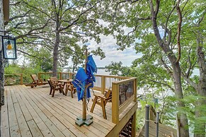 Private Boat Slip & Dock: Lakefront Grove Retreat!