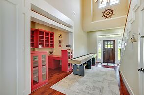 Home on Lake Livingston w/ Deck & 2 Fire Pits!