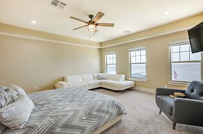 Home on Lake Livingston w/ Deck & 2 Fire Pits!