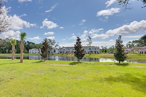 Sunny St Augustine Getaway w/ Patio & Pool Access