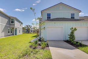 Sunny St Augustine Getaway w/ Patio & Pool Access