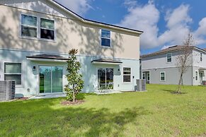 Sunny St Augustine Getaway w/ Patio & Pool Access