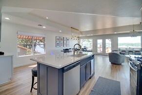 Boat Dock + Waterfront Patio: Grove Hideaway!