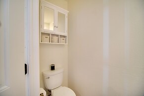 Boat Dock + Waterfront Patio: Grove Hideaway!