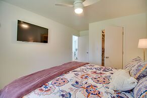 Boat Dock + Waterfront Patio: Grove Hideaway!