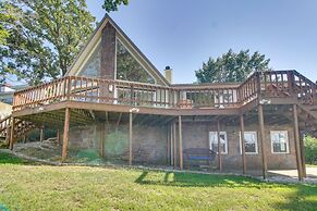 Boat Dock + Waterfront Patio: Grove Hideaway!