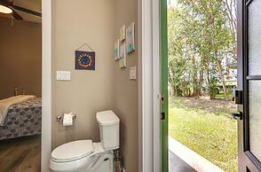 Lakefront Onalaska Home w/ Screened-in Porch!