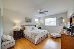 Gary Vacation Rental < 1 Mi to Indiana Dunes NP!