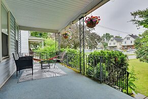 Themed New York Home ~ 2 Mi to Niagara Falls!